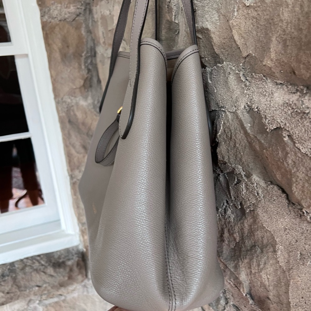EUC Burberry Honeybrook Derby Tote Bag, wristlet & dustbag. - Picture 13 of 16